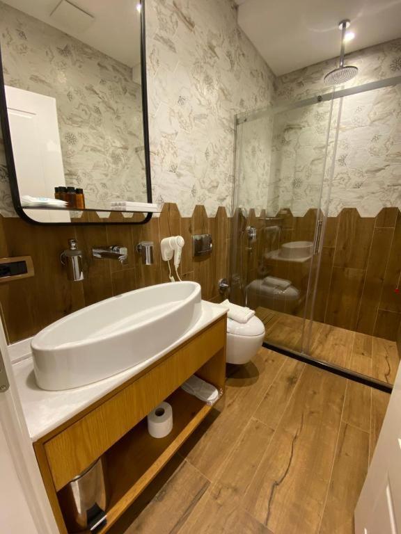 Crown Boutique Hotel Durres Luaran gambar